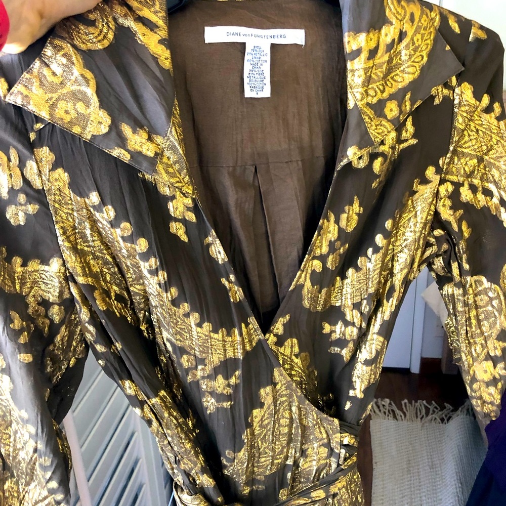 VINTAGE DVF (Beyoncé wore this same dress to an event) but you’d look cooler!
